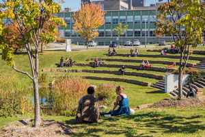 魁省Sherbrooke大学，15名同专业学生感染