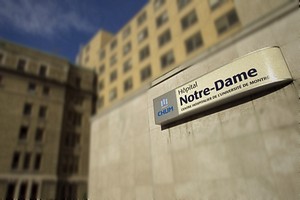 因与一名确诊者有过密切接触   Notre-Dame医院隔离近10人