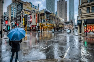 今夜有大暴雨，小心洪涝灾害