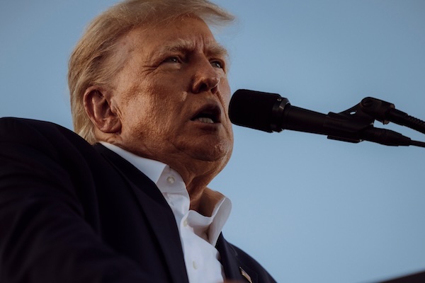 特朗普再次攻击加拿大主权：想来金穹就给我$610亿，若成为51州，一分不用给…政治分析师：好兆头！