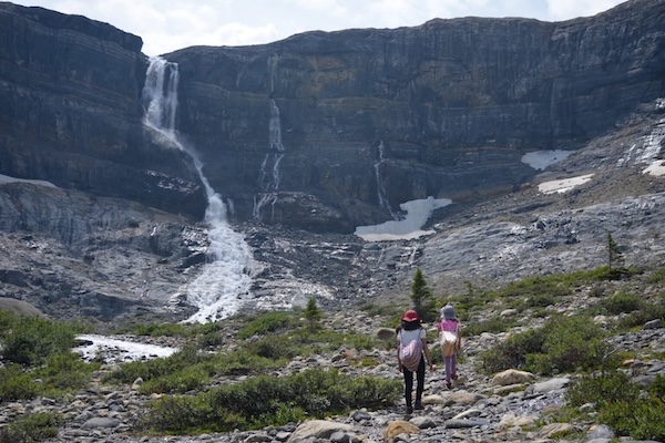 【突发】班夫国家公园发生严重山体滑坡，至少一人死亡，多人重伤