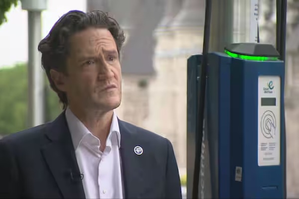 【重磅】魁省2030电动车计划难以为继，两月内将宣布调整措施！对中国制造电动车态度谨慎…