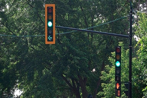 【重磅】报价高出50%仍中标？蒙特利尔市政府被曝“为投标方量身改标书”