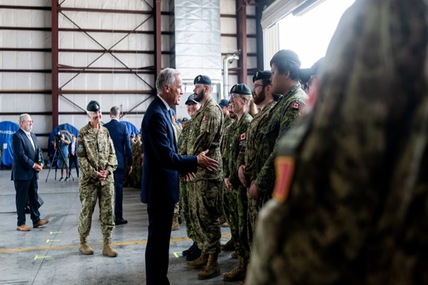 征兵难！“强制服役”再成焦点，竟有超7成加拿大人支持