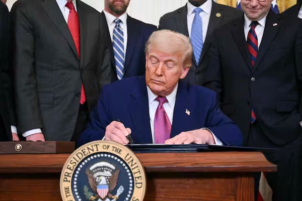 变天了！美加汽车政策共同转向，汽油车复兴！