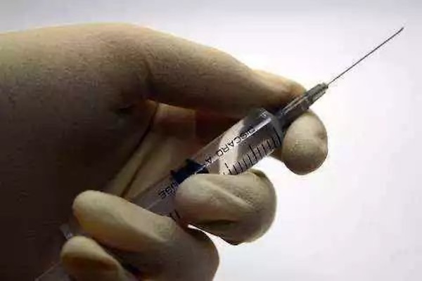 大快人心：用毒针到处扎人的魁北克男子被逮捕！