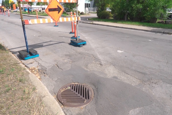 三年维权终见曙光，蒙特利尔男子因“路面坑洞”获赔2000加元！CAA：非常罕见！