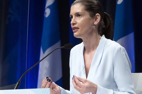 【突发】魁省泳池围栏规定暂缓一年实施！实施后再给一年免罚宽限期！