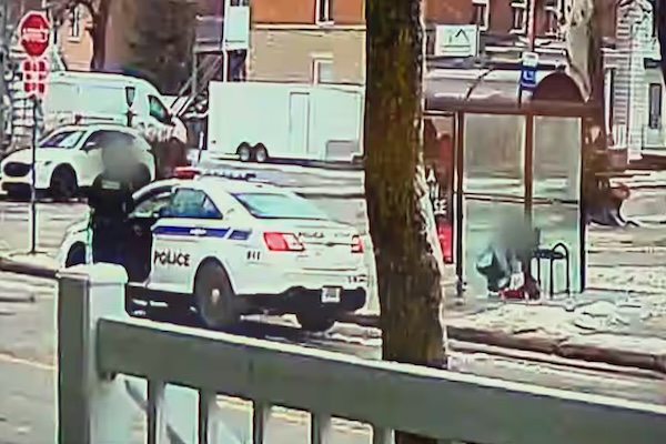 被判无罪的弃婴母亲反告警察失职缺德…魁北克奇葩案件曝光！