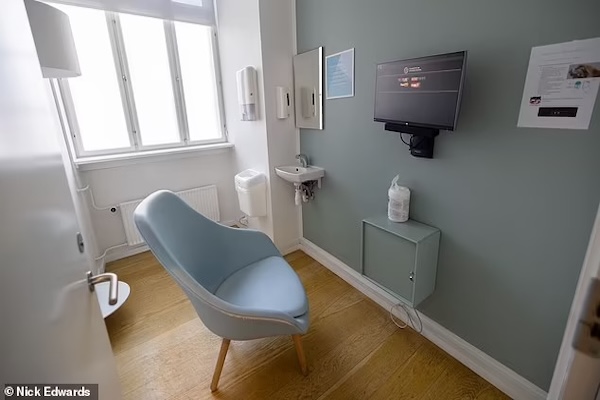 禁止“无限续杯”！魁北克三男子连续捐精，伦理委员会急眼喊停！