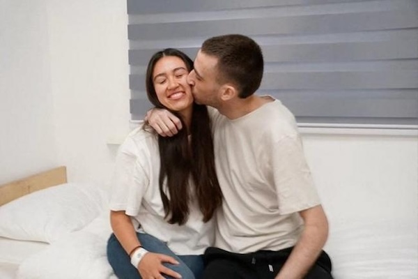 高度保密两年多，中以混血人质女孩男友的身份终于曝光！