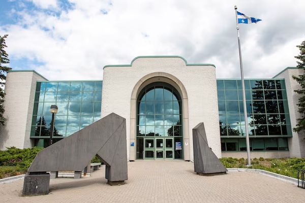 这孩子太惨了，投胎到如此家庭！南岸法院刚刚宣判！