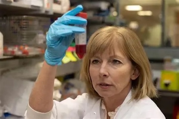 【重磅】牛津防癌疫苗即将临床试验，先针对肺癌，逐步扩展，最终一针搞定所有癌！