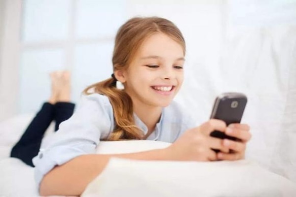 如果魁人党执政，14岁以下青少年将被禁止访问社交网络