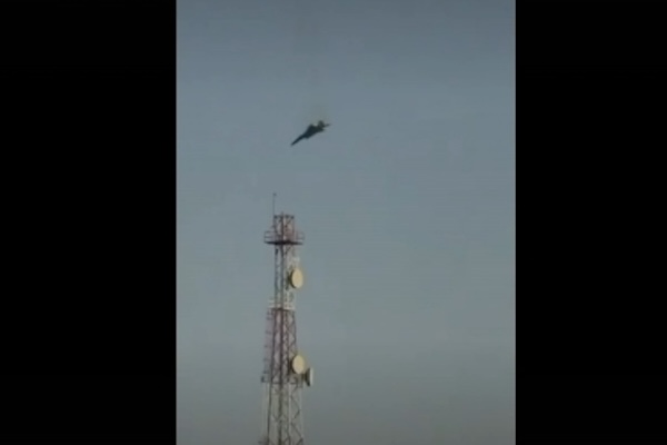 3架美国F-15战斗机被友军击落，视频曝光！