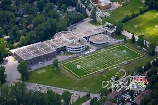 蒙特利尔中学生家长亲历“学校邮件泄密事件”，上千家长提心吊胆、乱成一团！